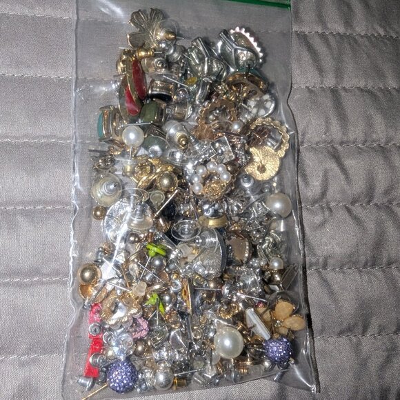 Large Mixed Stud Earring Grab Bag 4691 - Picture 1 of 6